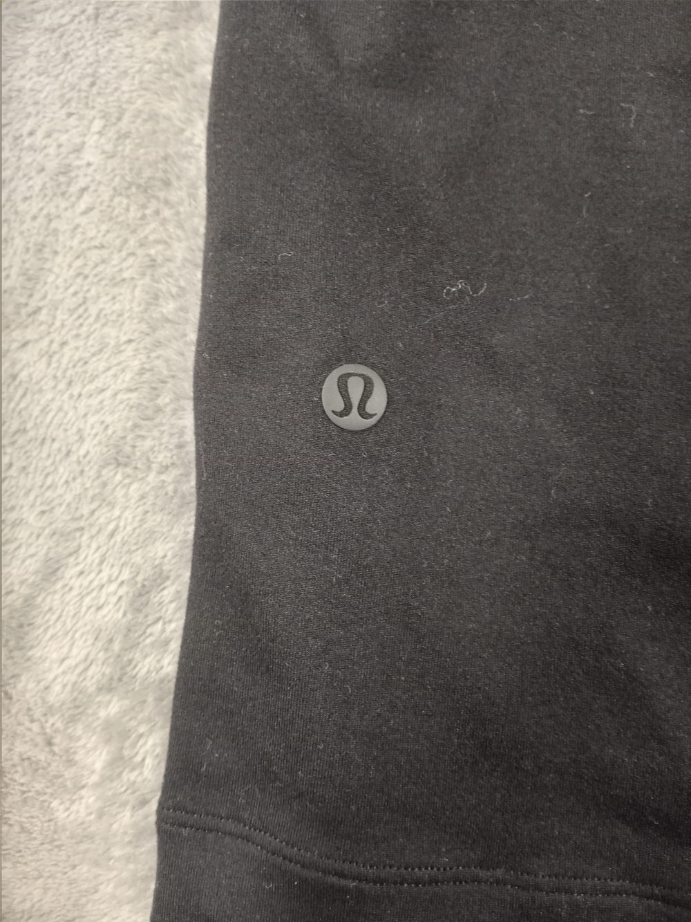 Lululemon Men's Black Crew Neck T-Shirt Size Large - Picture 2 of 9